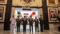 Penganugerahan Tanda Kehormatan Bintang Yudha Dharma Utama kepada Prabowo ini didasari oleh Keputusan Presiden Republik Indonesia Nomor 13/Tk/Tahun 2022.