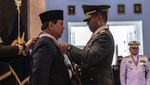 Momen Prabowo Terima 4 Bintang Kehormatan TNI