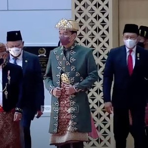 Gaya Jokowi Pakai Baju Adat Bangka Belitung di Sidang MPR, Ini Maknanya