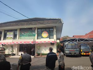 Bahar bin Smith Divonis Hari Ini, Kendaraan Taktis Siaga di PN Bandung