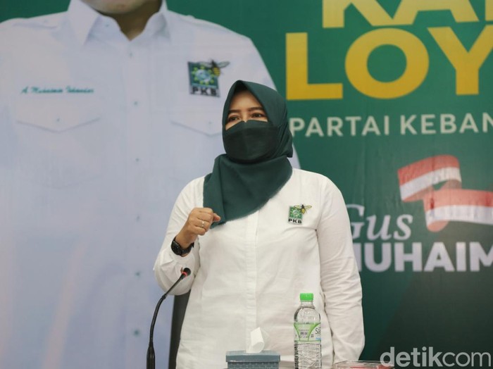 Sekretaris DPW PKB Jatim, Anik Maslachah