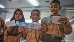 Semangat Anak-anak di Tapal Batas Menabung Untuk Masa Depan