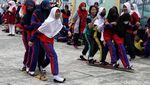 Ekspresi Siswa SD Ikuti Lomba 17-an di Jakut, Ceria Banget