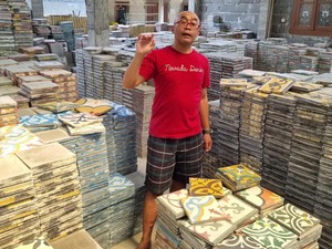 Bisnis Cuma Koloran Dapat Miliaran, Ini Cara Win Raup Cuan dari Tegel