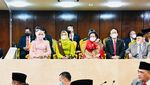 Momen Tongkat Megawati Curi Perhatian Try Sutrisno-Hamzah Haz