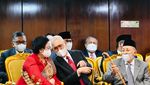 Momen Tongkat Megawati Curi Perhatian Try Sutrisno-Hamzah Haz