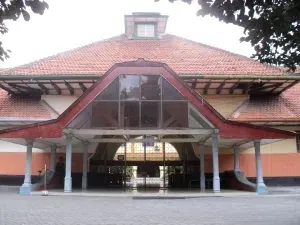 Sejarah HBS: Tempat Sekolah Bung Karno yang Kini Jadi SMA Kompleks Surabaya