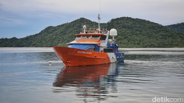 Teras BRI Kapal bersandar di Pulau Telaga Kecil, Kabupaten Kepulauan Anambas, Kepulauan Riau, Rabu (3/8/2022). Bupati Kepulauan Anambas Abdul Haris memaparkan Kepulauan Anambas masih menyimpan potensi ekonomi lainnya. Tak hanya perikanan saja, melainkan juga peluang usaha kerajinan.