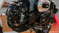 Berbekal mesin 4 percepatan SOHC 125cc, motor ini diklaim nyaman untuk berkendara di perkotaan maupun berkendara santai di waktu luang.