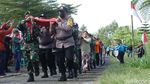 Pengibaran Bendera Merah Putih Raksasa di Bukit Klangon Merapi