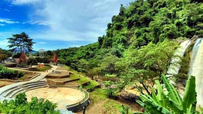 Wajah baru Curug Sodong Sukabumi.