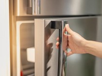 Jangan Asal! Ini Bahaya Menghidupkan Kulkas Setelah Dipindahkan