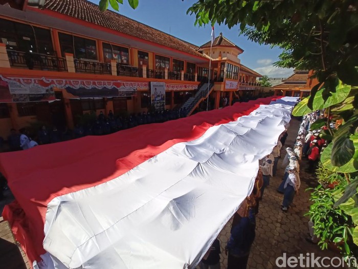 hut ke-77 ri