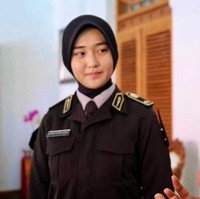 Dalam wawancara dengan detikJatim, Ayumi mengaku tidak menyangka langkahnya bisa sejauh ini. Awalnya, saat mengikuti seleksi paskibraka, dia hanya mematok target hingga level provinsi saja. Ternyata, setelah seleksi tahap demi tahap dari level sekolah yang saya jalani, akhirnya membawa saya lolos jadi paskibraka nasional. Sungguh tidak menyangka, karena awalnya target cuman di provinsi, kata gadis dengan tinggi badan 169 cm tersebut. Foto: Pemkab Banyuwangi