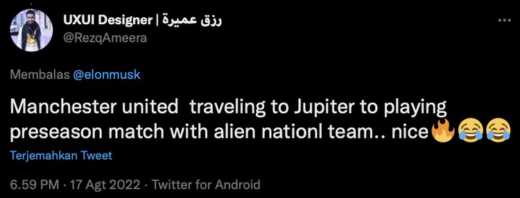 Elon Musk beli MU Di akun Twitter miliknya, Elon Musk bikin heboh dengan berkicau membeli klub sepakbola Manchester United. Namun tak lama berselang, ia mengklarifikasinya bahwa itu sebuah kelakar saja.