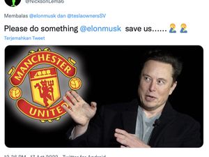 Mohon Maaf Fans MU, Elon Musk Cuma Guyon Beli Klub Kalian