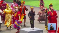 Farel Prayoga percaya diri dua kali membawakan lagu Ojo Dibandingke yang buat momen perayaan HUT ke-77 RI di Istana Merdeka semakin meriah. Foto: dok. Channel YouTube Sekretariat Negara