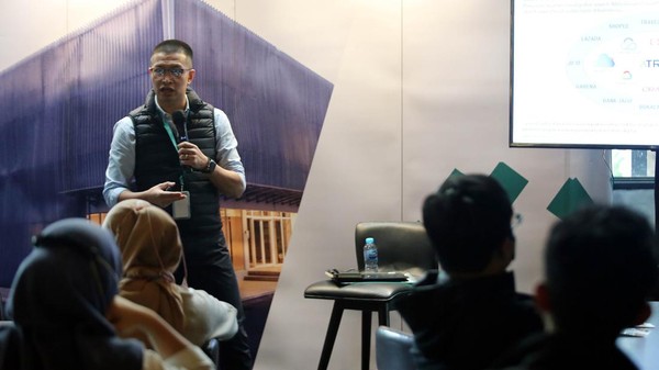 Fokus Kembangkan Data Center Ramah Lingkungan