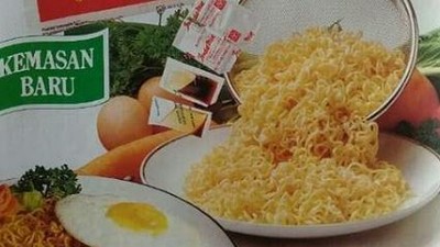 10 Poster Iklan Mie Instan Lawas Ini Berhasil Bikin Nostalgia!