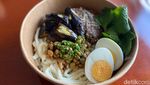 Juicy Gurih! Racikan Wagyu Sukiyaki Autentik khas Jepang di Resto Mungil