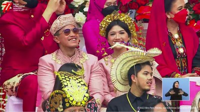 Serasi! Erina Gudono Dampingi Kaesang Pangarep di Istana
