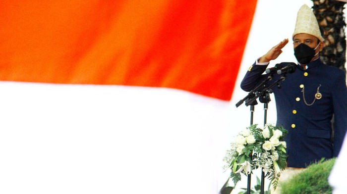 Beginilah momen jajaran direksi dan komisaris BTN kompak mengenakan baju adat daerah untuk merayakan upacara bendera HUT ke-77 RI bersama kantor Cabang Bank BTN di seluruh Indonesia.