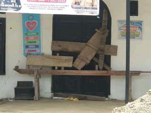 Kantor Desa di Luwu Disegel Keluarga Mantan Kades, Ngaku Pemilik Lahan