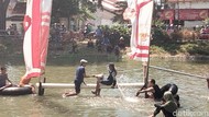 Keseruan Lomba Agustusan di Stren Kali Dinoyo Surabaya