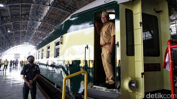 Kegiatan bertajuk Kereta Bersejarah Menyapa diselenggarakan dalam rangka memperingati Hari Ulang Tahun ke-77 Kemerdekaan Republik Indonesia. Kegiatan bertajuk Kereta Bersejarah Menyapa diselenggarakan dalam rangka memperingati Hari Ulang Tahun ke-77 Kemerdekaan Republik Indonesia.