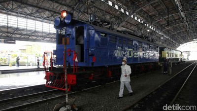 Nostalgia Naik Kereta Bersejarah Zaman Belanda