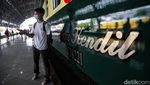 Nostalgia Naik Kereta Bersejarah Zaman Belanda