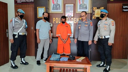 Pelaku pencurian dengan memanjat tembok dan menggasak uang Rp 3 juta ditangkap oleh Polsek Denpasar Timur.