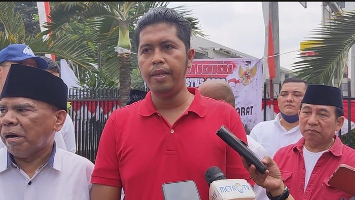 Pengacara keluarga Brigadir J, Martin Lukas Simanjuntak.
