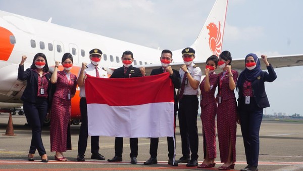 Penerbangan Lion Air diawali nomor terbang JT-710 rute tujuan Bandar Udara Internasional Supadio Pontianak di Kubu Raya, Kalimantan Barat (PNK) dari Bandar Udara Internasional Soekarno-Hatta di Tangerang, Banten (CGK). Penerbangan Lion Air diawali nomor terbang JT-710 rute tujuan Bandar Udara Internasional Supadio Pontianak di Kubu Raya, Kalimantan Barat (PNK) dari Bandar Udara Internasional Soekarno-Hatta di Tangerang, Banten (CGK).