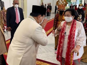 Unggah Foto Lawas, Prabowo Ucapkan Selamat Ultah ke Megawati