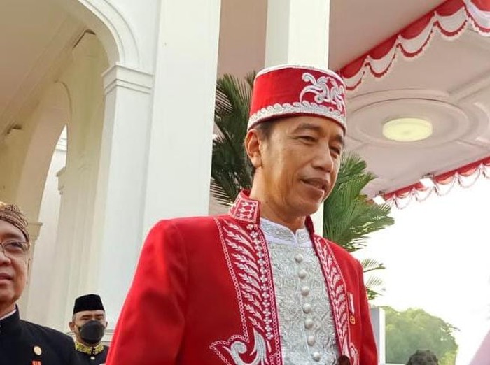 Presiden Jokowi Kenakan Baju adat Dolomani dari Buton, Sulawesi Tenggara. (Kanavino-detikcom)