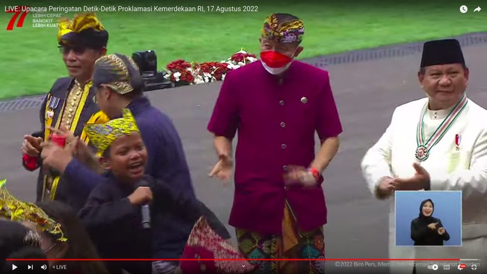Screenshot Sejumlah Menteri dan lain-lain Berjoget di Istana