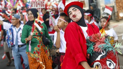Serunya Pawai Merah Putih di Cipete Utara, Nih Fotonya
