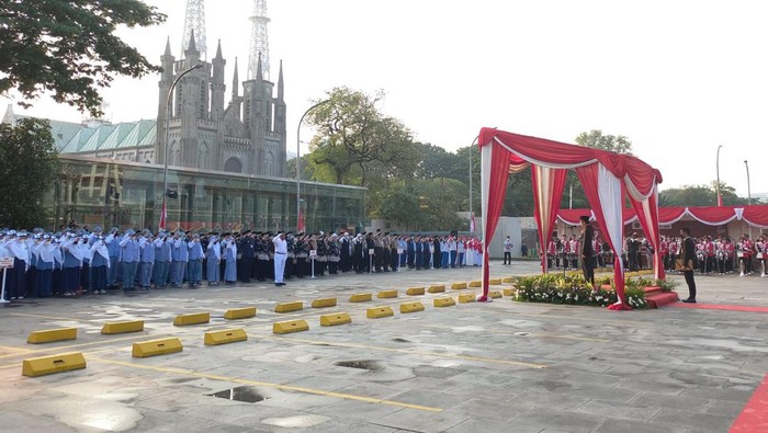 Suasana upacara HUT ke-77 RI di Masjid Istiqlal