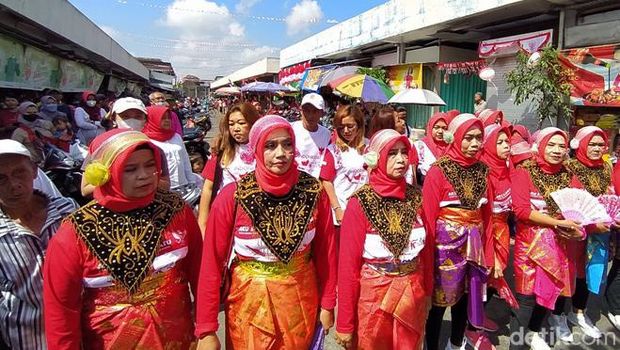 Suasana upacara HUT Kemerdekaan RI ke-77 di Pasar Rejowinangun Kota Magelang, Rabu (17/8/2022).