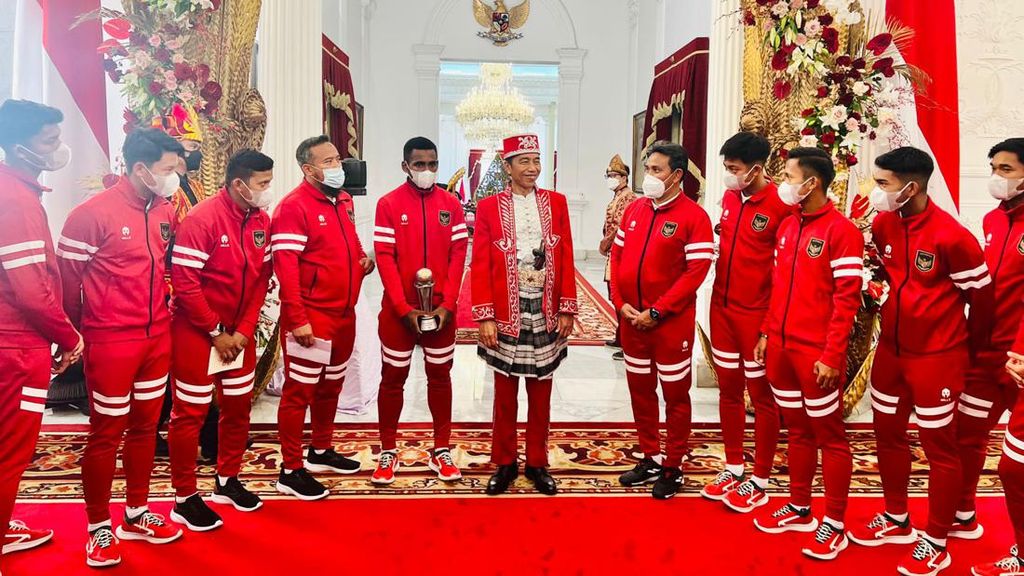 Wejangan Jokowi Bagi Garuda Muda yang Baru Juara AFF U-16