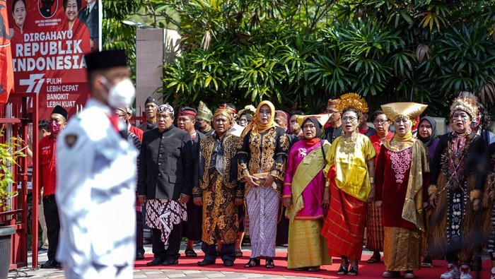 Upacara di PDIP Surabaya