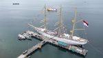 Suasana Upacara HUT Ke-77 RI di Atas Kapal KRI Bima Suci