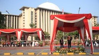 Upacara Peringatan Hari Kemerdekaan ke-77 Republik Indonesia Tahun 2022 tersebut diikuti sejumlah pengelola masjid Istiqlal, pelajar dan sejumlah tokoh lintas agama.