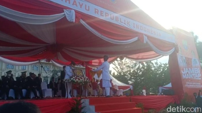 Upacara HUT ke-77 RI di Jambi.