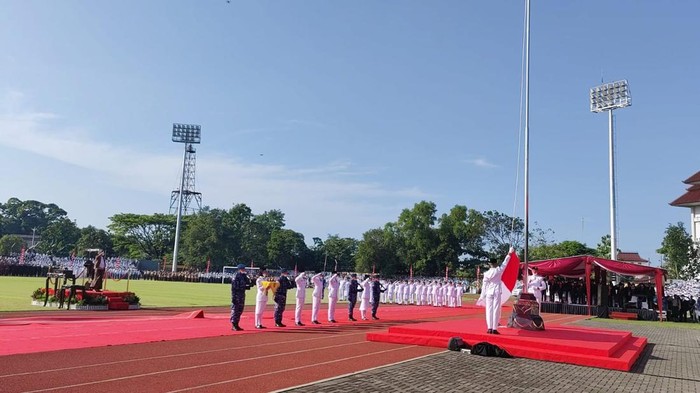 Upacara HUT ke-77 RI yang digelar Pemkot Solo di Stadion Sriwedari, Rabu (17/8/2022).
