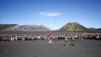 Cagar alam yang ada di taman nasional itu adalah Cagar Alam Laut Pasir Tengger (5.250 ha), Cagar Alam Laut Ranu Kumbolo (1.340 ha), dan Cagar Alam Ranu Pani-Ranu Regulo (96 ha). Taman wisata yang digabungkan adalah Taman Wisata Ranu Darunan (380 ha) dan Taman Wisata Tengger Laut Pasir (2,67 ha). (ANTARA FOTO/Umarul Faruq)