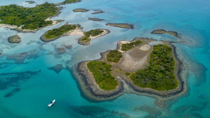 LICHADONISIA, GREECE - JUNE 07: Aerial view of Lichadonisia or Lichades on June 07, 2019 in Lichadonisia, Greece. (Photo by Athanasios Gioumpasis/Getty Images)