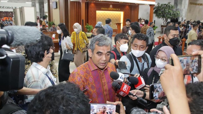 Pemerintah telah mengumumkan Rencana Anggaran Pendapatan dan Belanja Negara Tahun 2023 sebesar Rp 3.041,7 triliun.