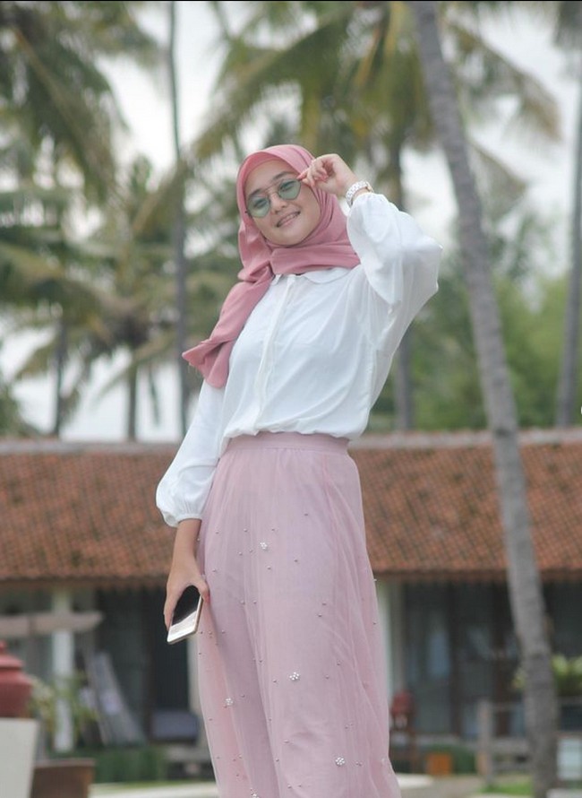 Berdarah Jepang, ayah Ayumi ternyata sudah meninggal. Ayumi telah jadi anak yatim sejak kecil. Ayahnya meninggal dunia ketika Ayumi masih kecil, jadi ibunya itu single parent, jelasnya.  Foto: Dok. Instagram @yumi_asaki.